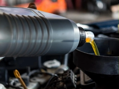 The Benefits of Changing Your Car's Oil featured image